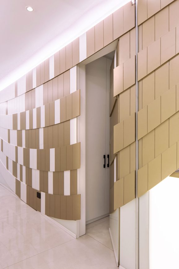 Aksmimarlikinsaat-Clinic-Estetik-Dis-Hekimi-10-skin-smooth-door-open