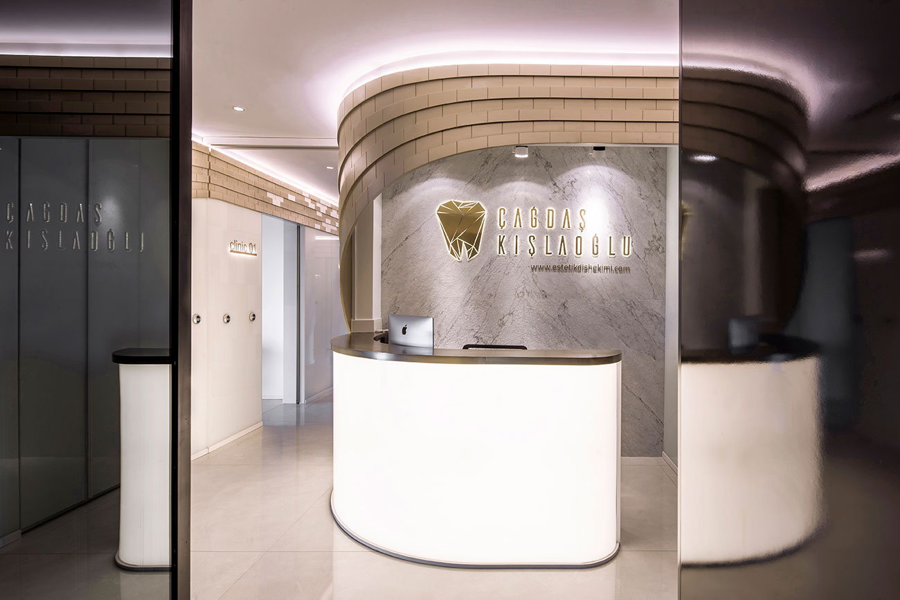 Aksmimarlikinsaat-Clinic-Estetik-Dis-Hekimi-13-info-logo-lab-dental-dis-klinik-tasarim-luks