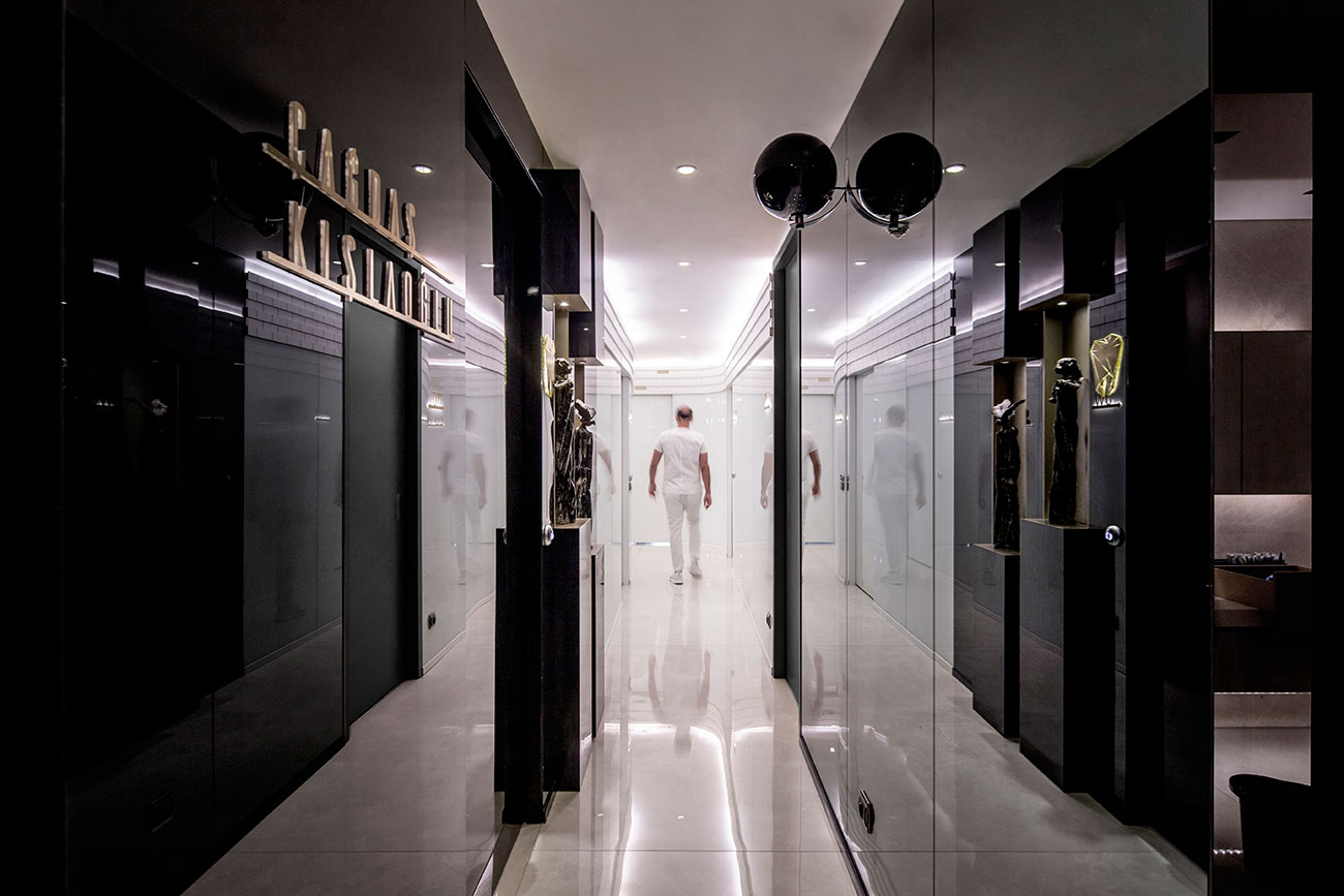 Aksmimarlikinsaat-Clinic-Estetik-Dis-Hekimi-19-sculpture-luxury-technological