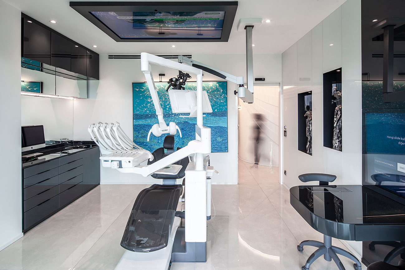 Aksmimarlikinsaat-Clinic-Estetik-Dis-Hekimi-22-black-white-dental-klinik-tasarim-ic-mekan