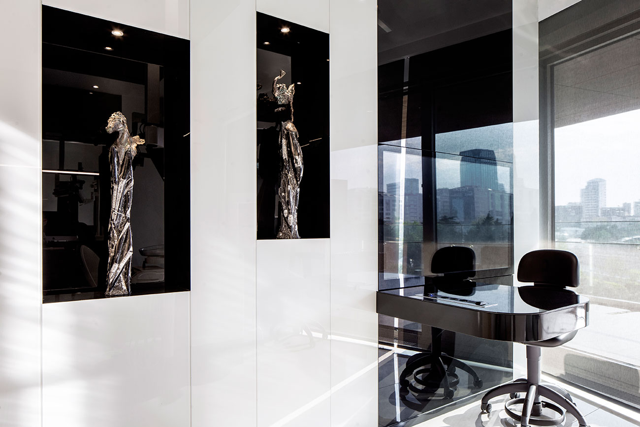 Aksmimarlikinsaat-Clinic-Estetik-Dis-Hekimi-23-sculpture-niche